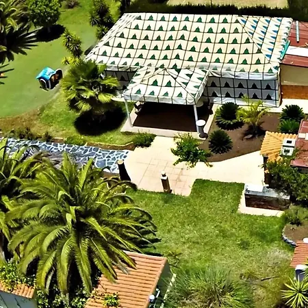 Lägenhet Modern Eingerichtete Leon Mit Terrasse